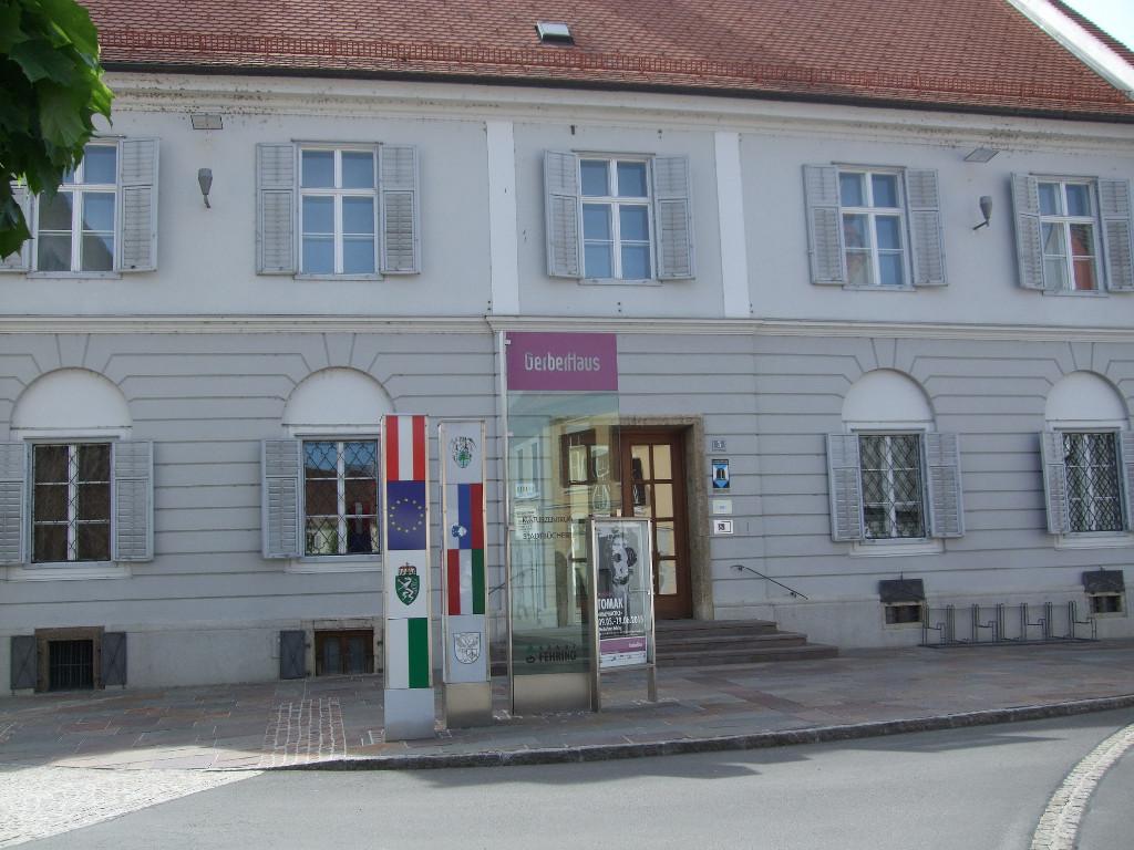 Außenansicht Bibliothek Fehring